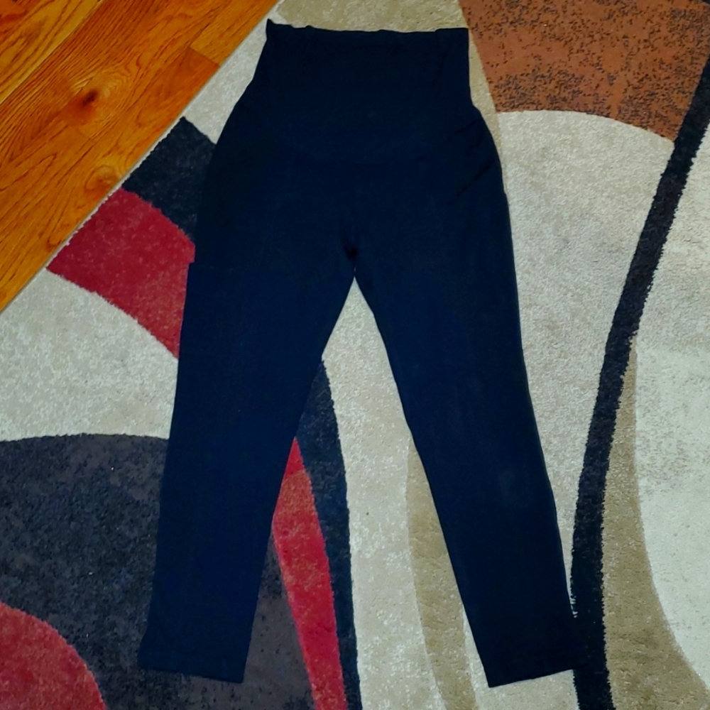 Gently Used Motherhood Maternity Ankle Pants